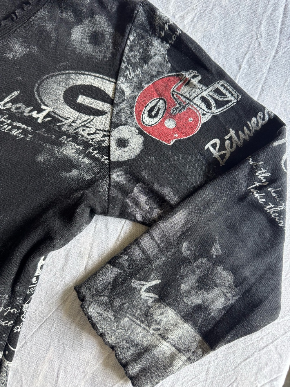 Set of 8 Georgia Bulldog Tops! ❤️🖤❤️ - Picture 14 of 16